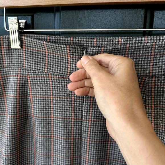 Antonio Melani Sz 12 Gray and Peach Coral Check Pencil Skirt Career Classic - Picture 5 of 7